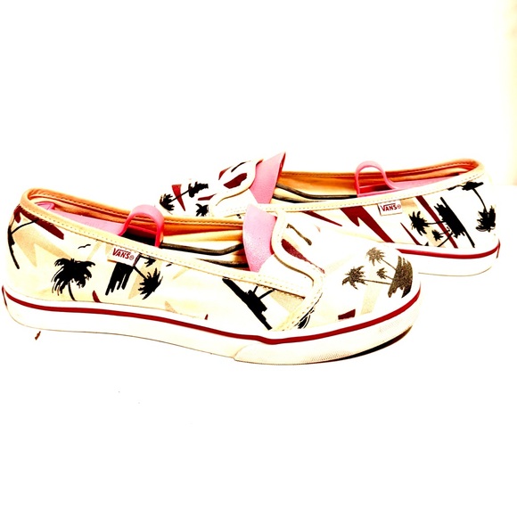 Vans - Picture 7 of 11